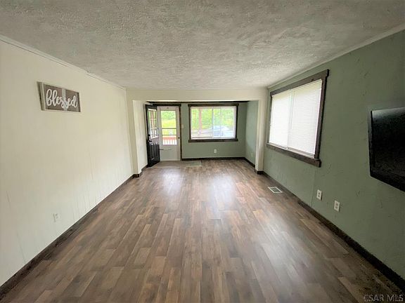 4th image of 224 Bethel St
