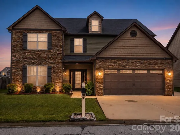 181 Alligator Dr, Fletcher, NC 28732