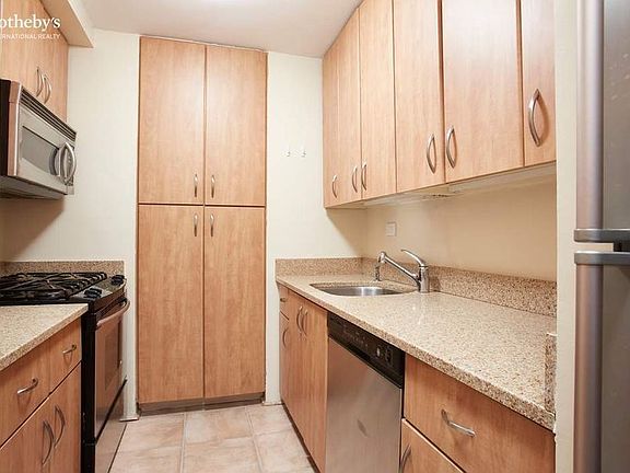 3rd image of 40 E 94th St APT 3J