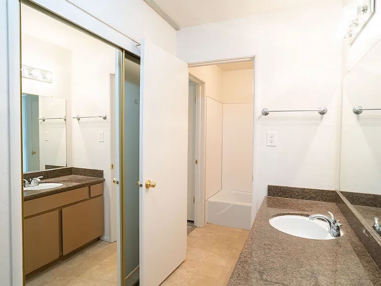 2617 G St #9 — Photo 7