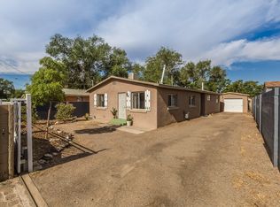 1811 Escuela Rd SW, Albuquerque, NM 87105