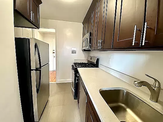 Rented by Voro Purple LLC | media 1