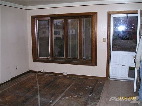 4th image of 1266 Grant Ave