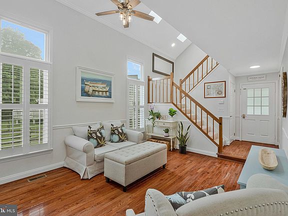 3rd image of 7 Bentmoor Ct