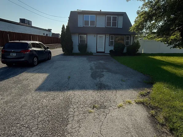 15921 Long Ave, Oak Forest, IL 60452