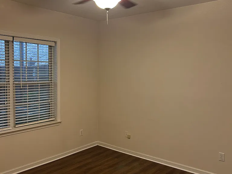 5134 Manerdale Dr SE — Photo 3