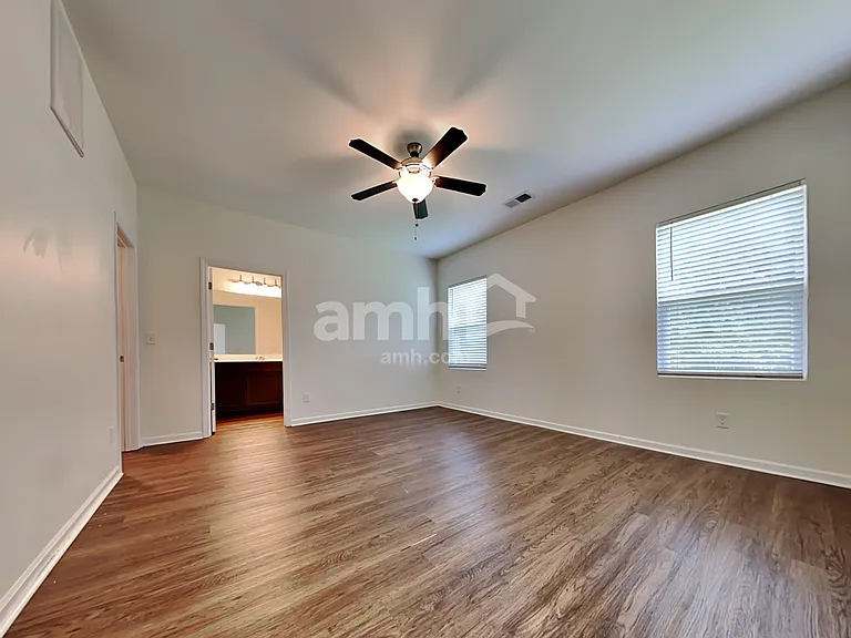 132 Orion Way — Photo 7
