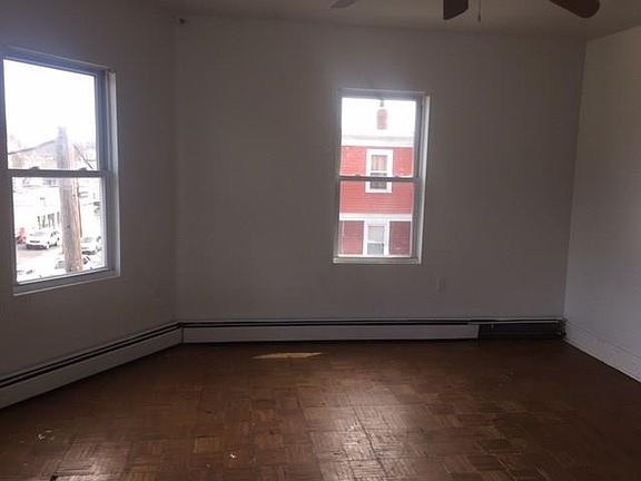 5th image of 336 Manton Ave