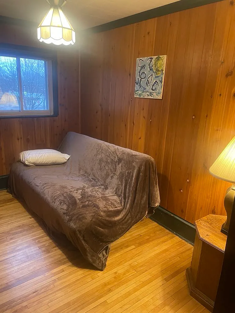 5 bed, 2600 sqft, $3,000 — Photo 2