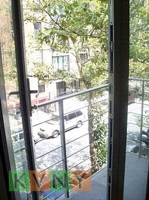 Rented by KVNY Soho | media 34