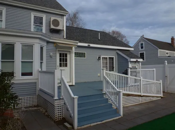 14 York St, Kennebunk, ME 04043