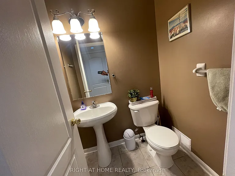 5654 Churchill Meadows Blvd — Photo 12