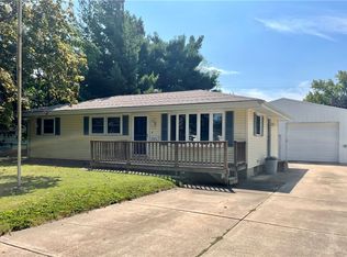 2075 W Leafland Ave, Decatur, IL 62522