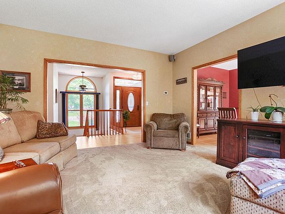 5th image of 10227 Hanson Blvd NW