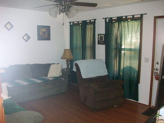 2nd image of 203 N Heights Blvd