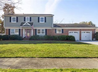 2229 Laurel Cove Dr, Virginia Beach, VA 23454