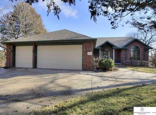 15207 Oak Ridge Dr, Louisville, NE 68037