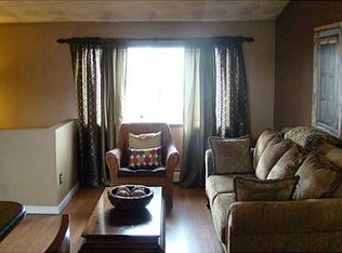 33 Maplewood Ave, Cranston, RI 02920