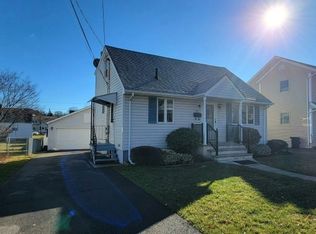 37 Fair Hill Rd, Clifton, NJ 07013