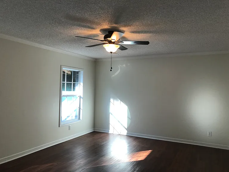123 Kent St — Photo 22