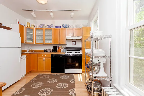 Rented by Corcoran | media 9