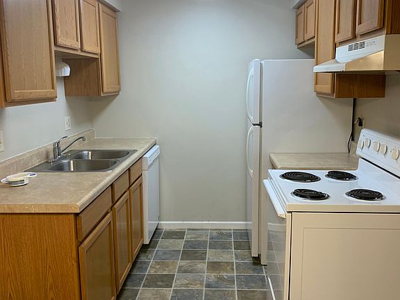 2nd image of 806 W Pine Hill Ln APT 12