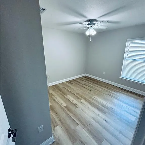 2060 Everest St — Photo 8