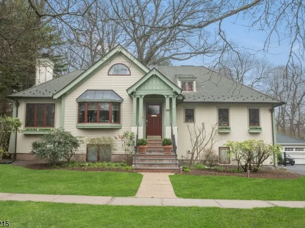 37 Waldron Ave, Summit City, NJ 07901