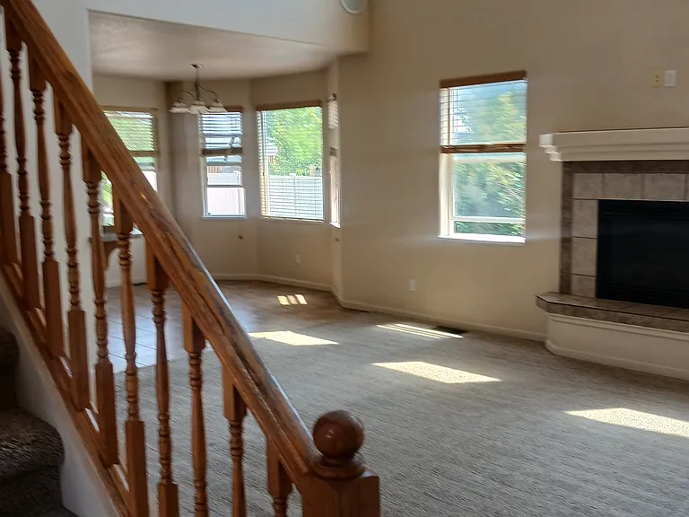 630 Sovereign Ln — Photo 7