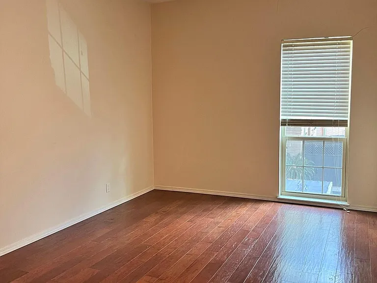 7707 Broadway St #3A — Photo 15