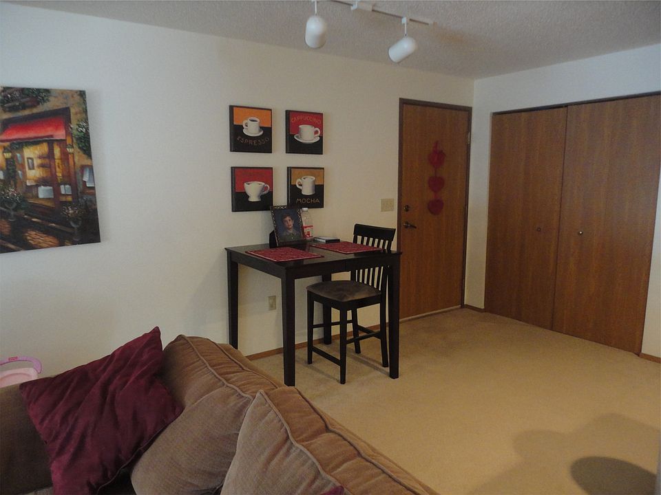 1st image of N58W24021 Clover Dr APT 1