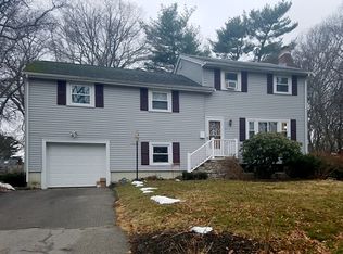 9 Birchwood Rd, Holbrook, MA 02343