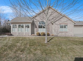 937 Bridge Crest Dr SE, Ada, MI 49301