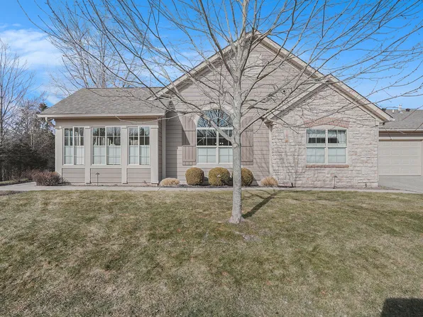 937 Bridge Crest Dr SE, Ada, MI 49301