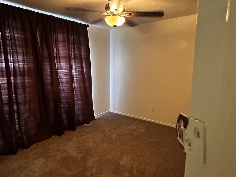974 E Pennsylvania Ave — Photo 26