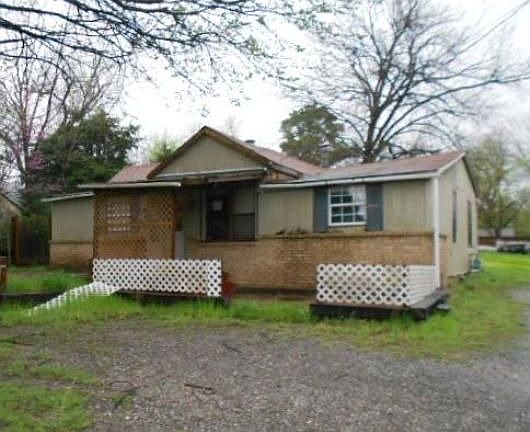 2nd image of 6717 NW 11th St