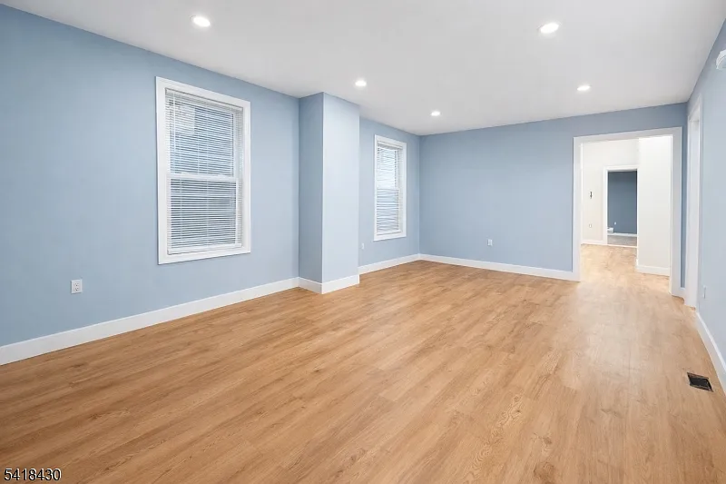 Building Photo - 37 12th Ave #1