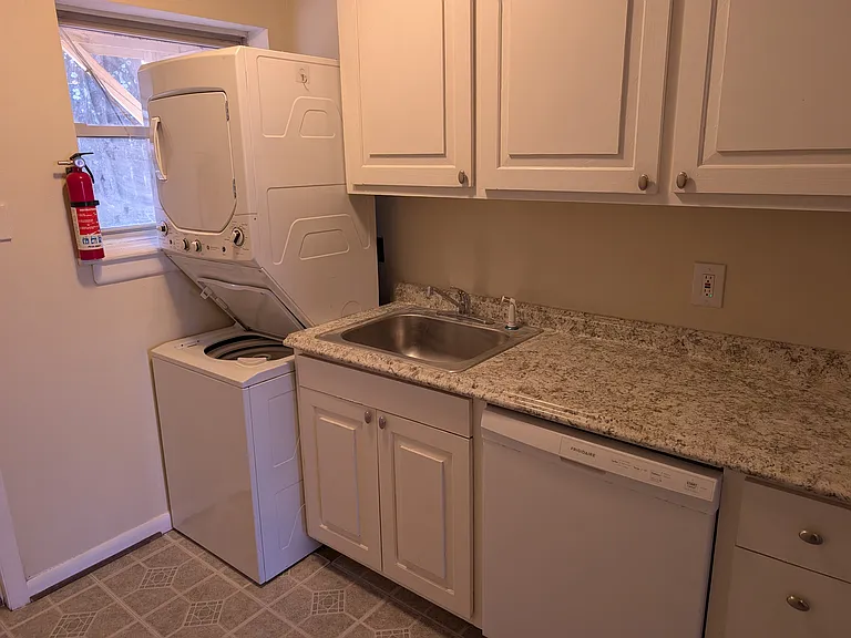 1421 W Clay St #1 — Photo 7