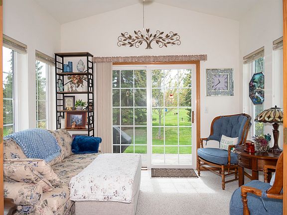 4th image of 1005 W Windtree Dr