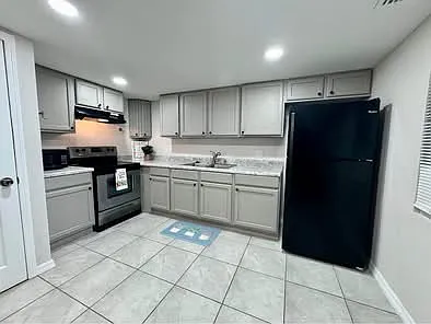 8200 Fairways Cir #B102 — Photo 16