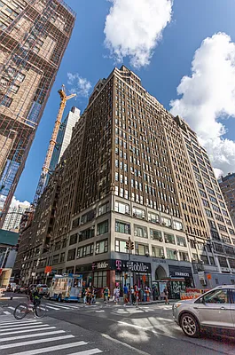 Rented by Compass | media 7