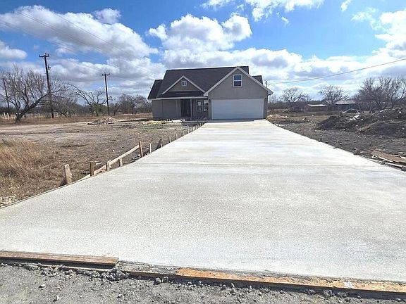 3rd image of 123 Ranchero