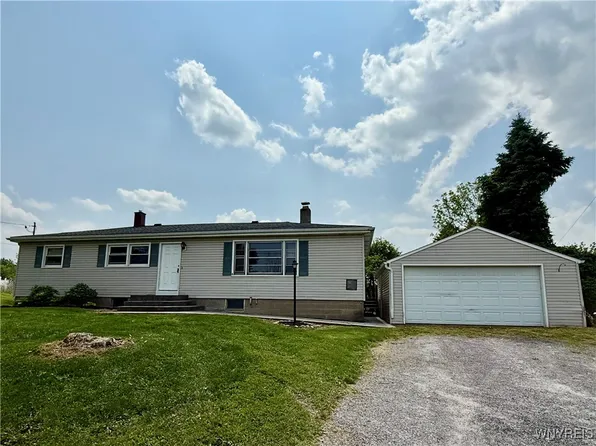 3394 Pike Rd, Batavia, NY 14020