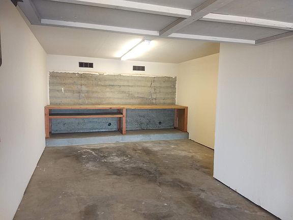 3rd image of 16296 Saratoga St APT A