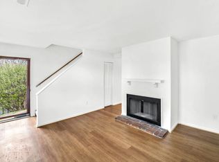 1850 Charles Ct, Charlottesville, VA 22911