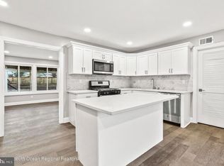 21 Commodore Ct, Barnegat, NJ 08005