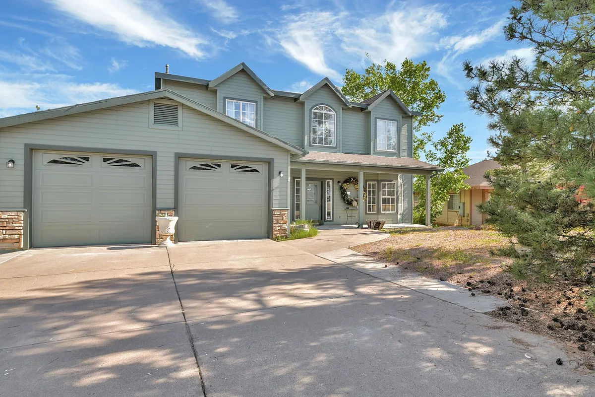 Photo 2 of 19 - 817 W Pinto Cir - Payson, AZ Building Photo - 817 W Pinto Cir