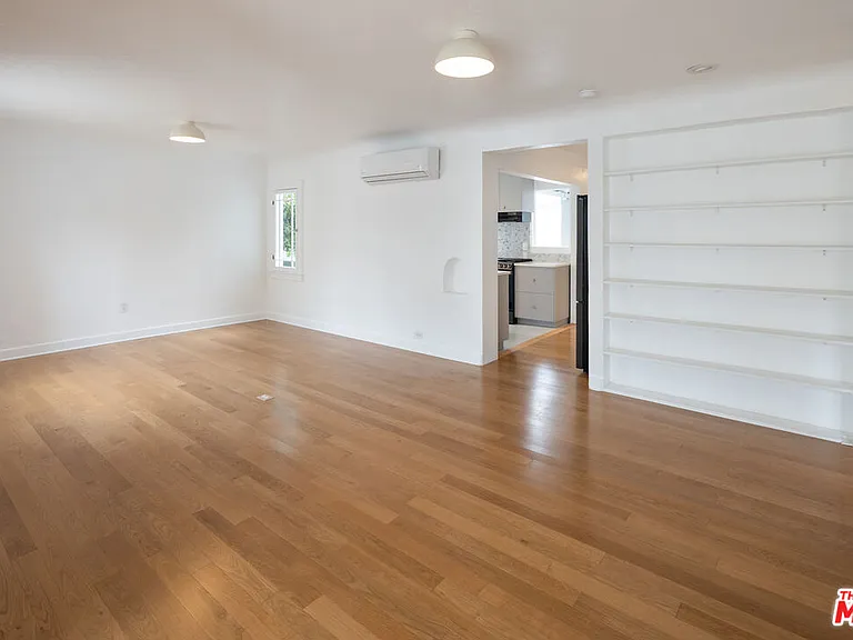 734 Pier Ave — Photo 7