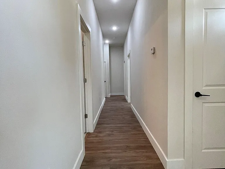 444 Timberbend Trl — Photo 11