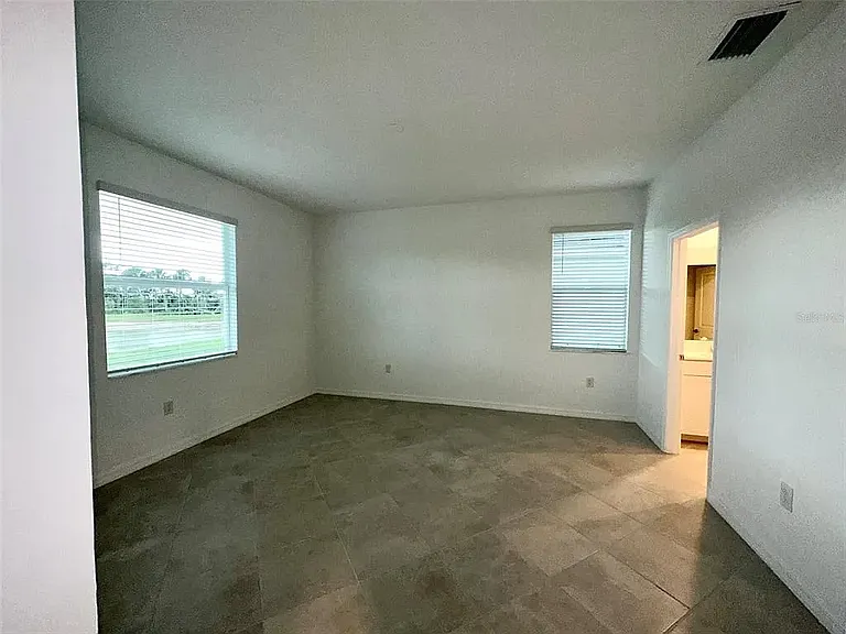 11343 Burgundy Dr — Photo 18